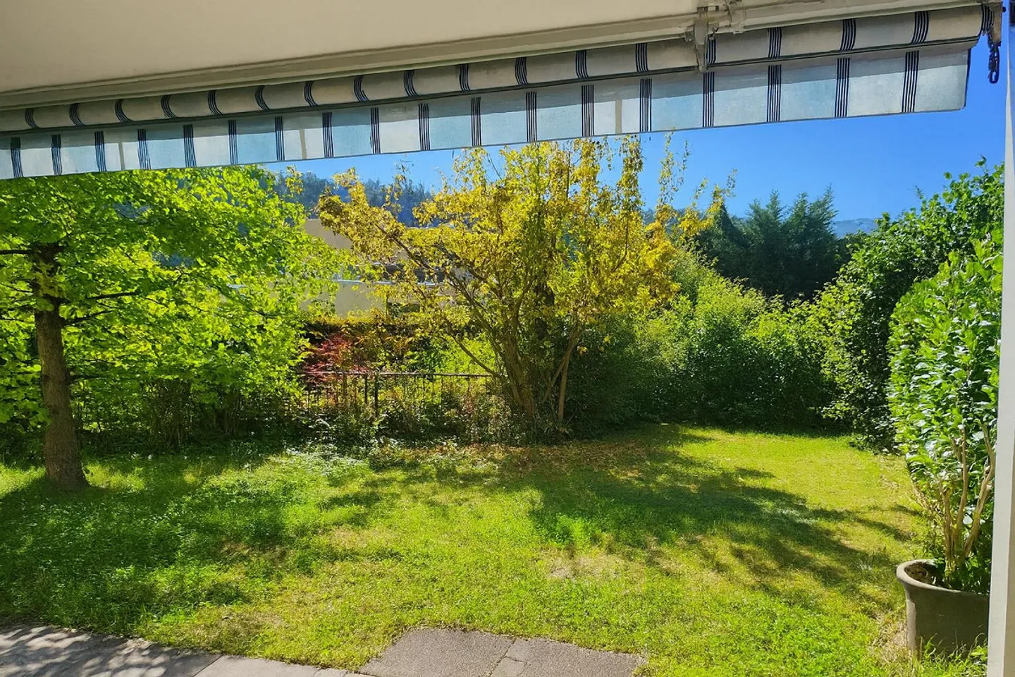 Appartement moderne de 4,5 pièces avec jardin à Wilen bei Wollerau - Photo 7 sur 10