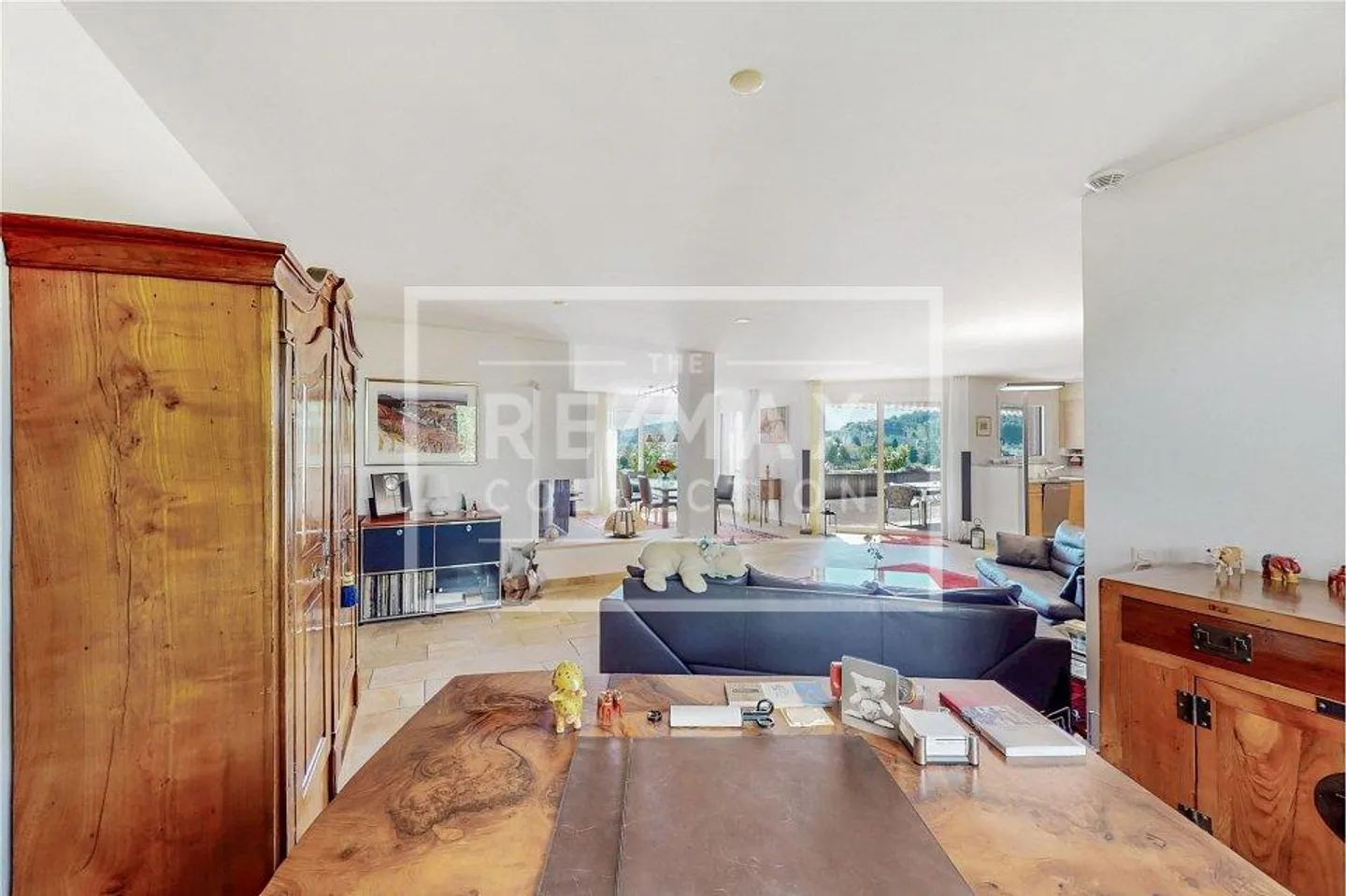 Rare Opportunity: Top 5.5+ Penthouse with Garden, 225 m² Living Space + 210 m² Outdoor Area - Photo 7 of 13