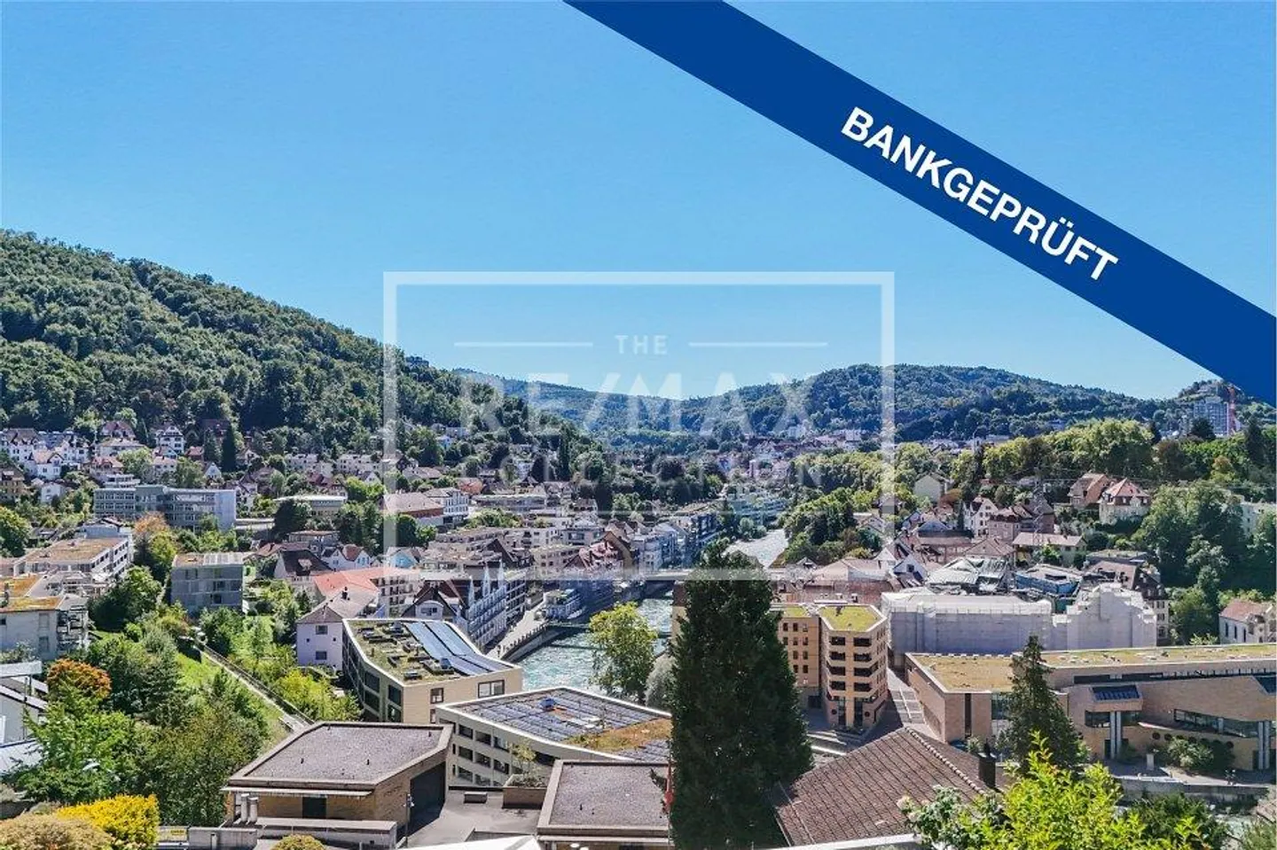 Rare Opportunity: Top 5.5+ Penthouse with Garden, 225 m² Living Space + 210 m² Outdoor Area - Photo 1 of 13