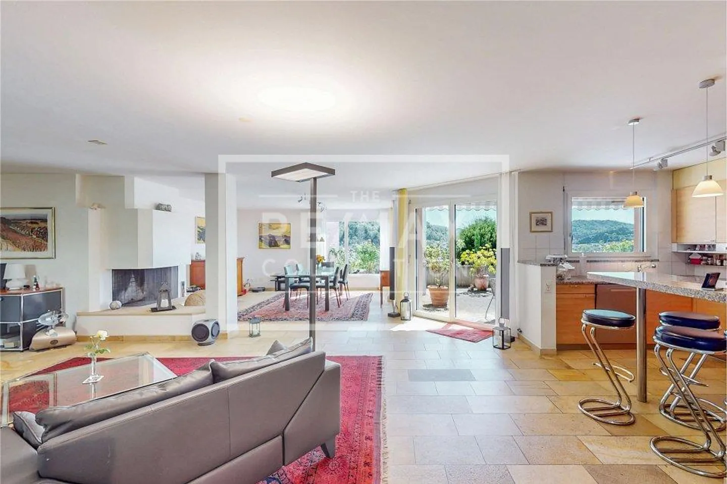 Rare Opportunity: Top 5.5+ Penthouse with Garden, 225 m² Living Space + 210 m² Outdoor Area - Photo 4 of 13