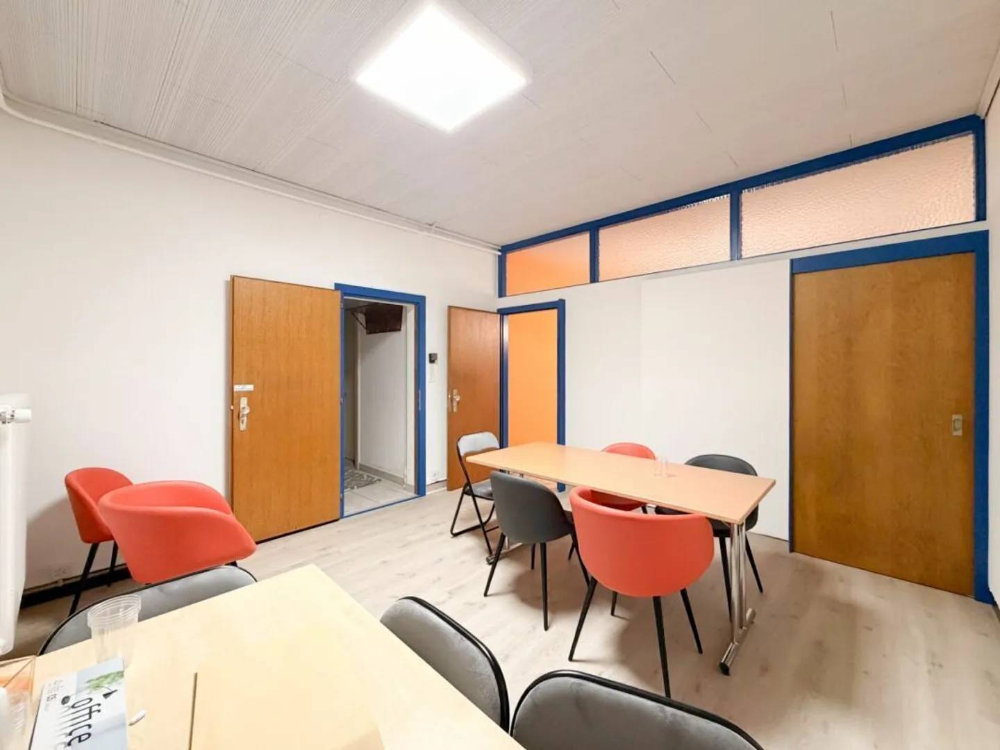 Commercial space for rent in the center of Saxon - Photo 6 of 7