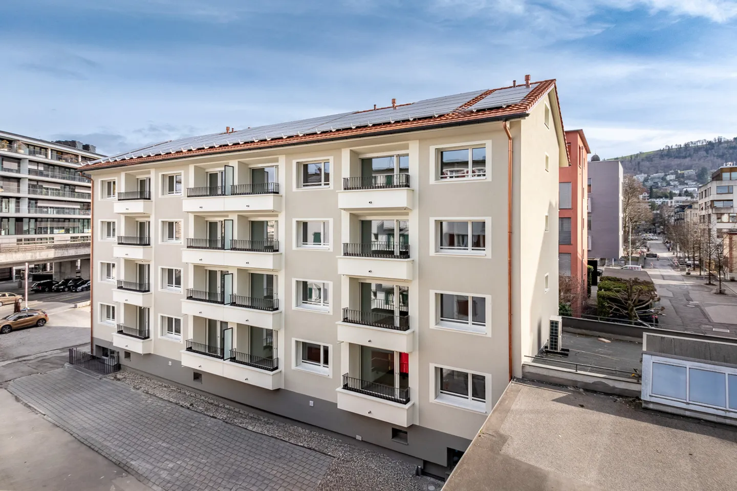 Modern 2.5 room apartment in the heart of Zug - Photo 2 of 2