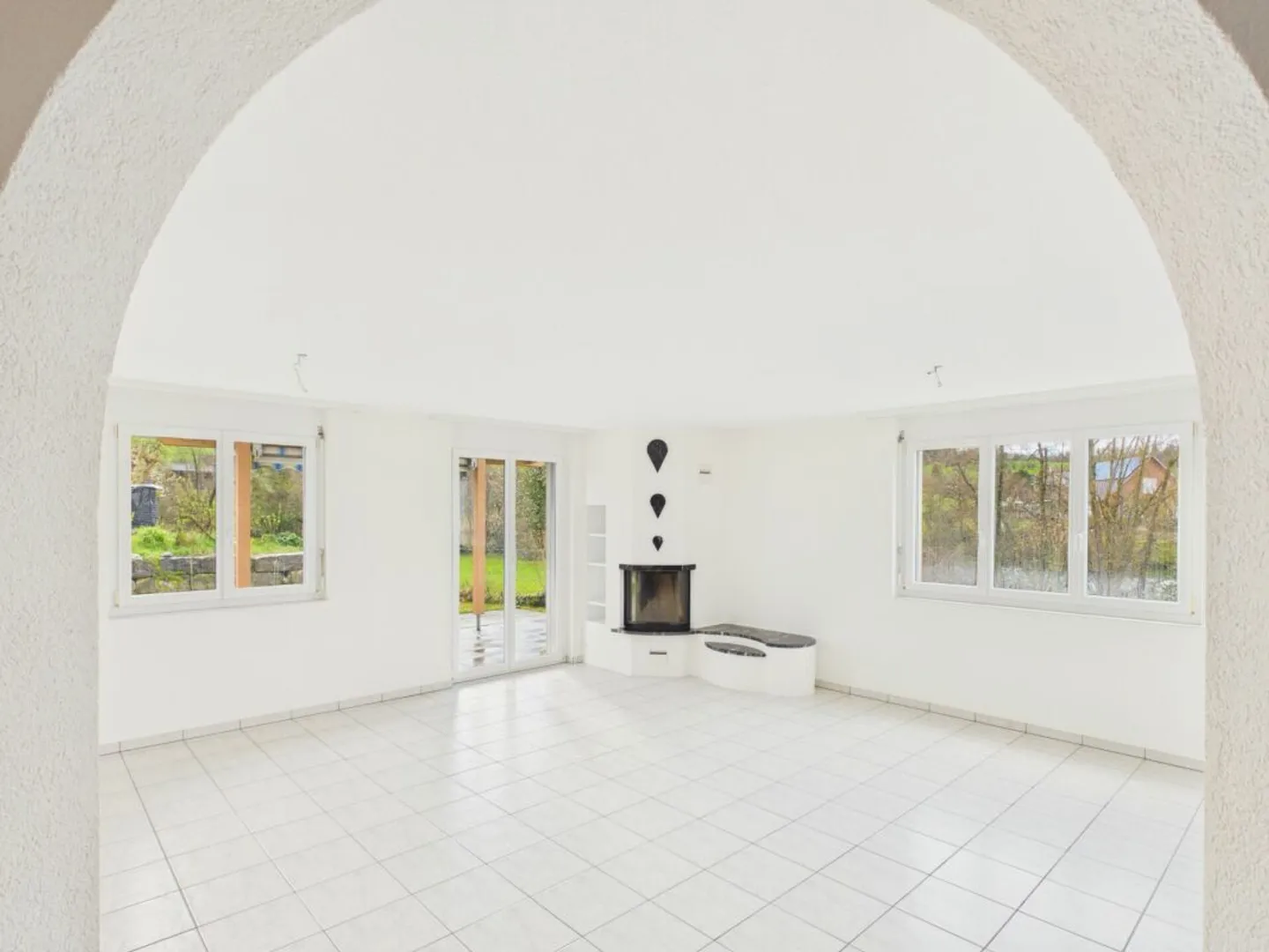 Charmantes Doppeleinfamilienhaus mit Aussicht - Foto 4 von 15