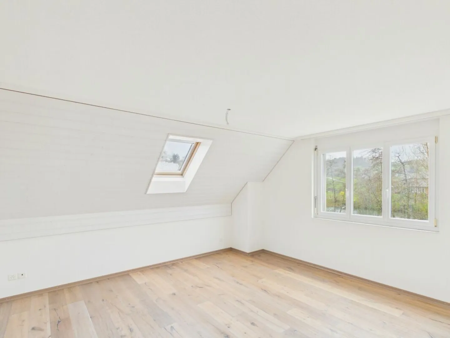 Charmantes Doppeleinfamilienhaus mit Aussicht - Foto 8 von 15