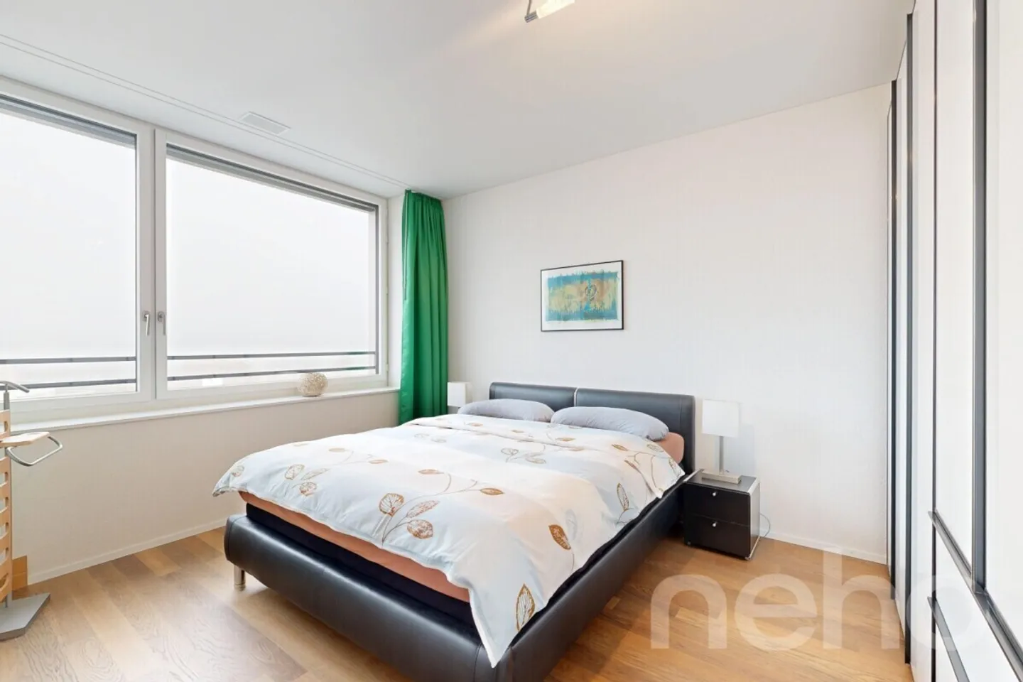 Moderne 4.5-Zimmerwohnung mit Loggia, Weitblick und Tiefgaragenplätzen - Foto 8 von 11