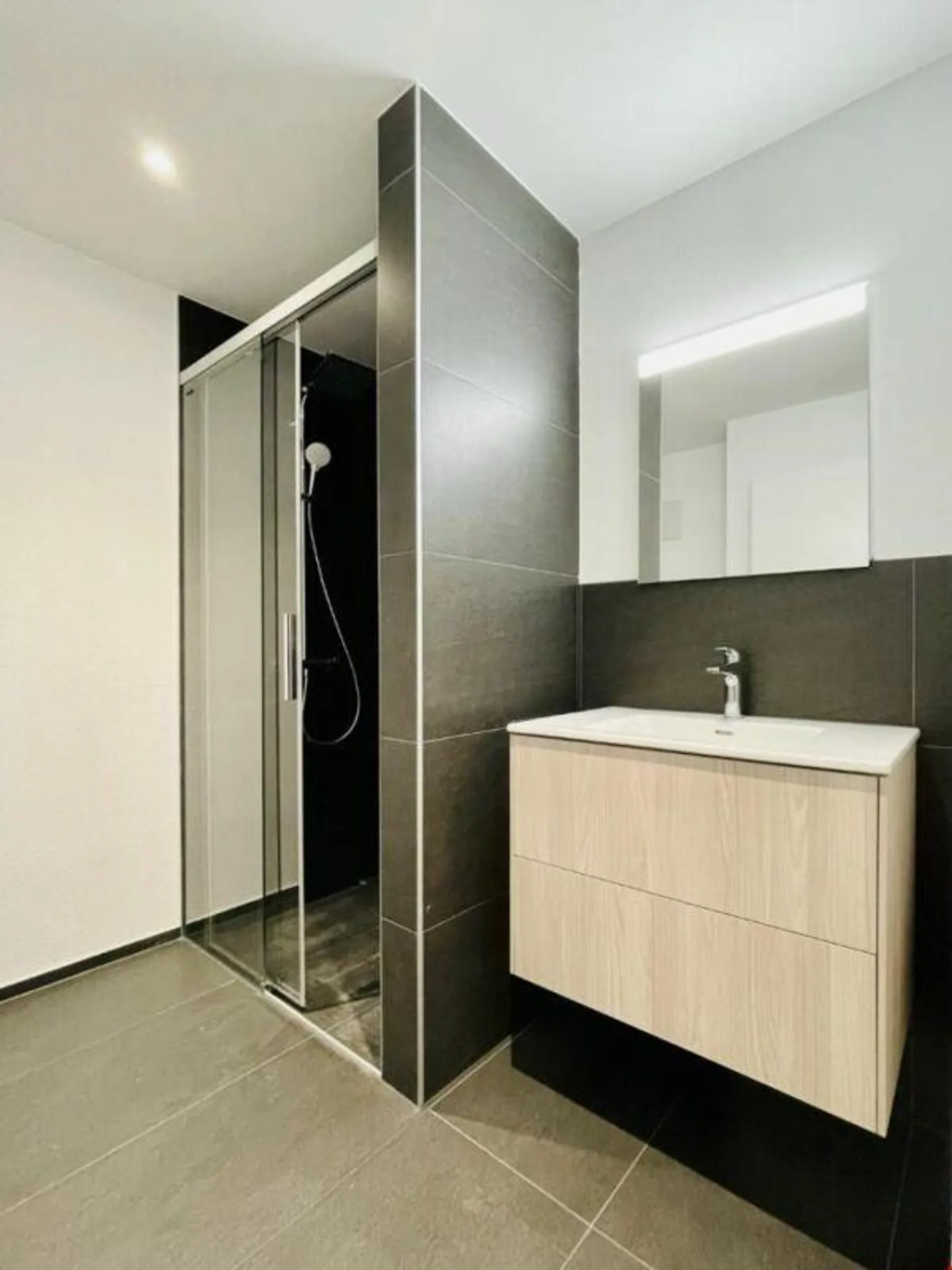 Modernes Apartment mit Aussicht - Foto 5 von 14