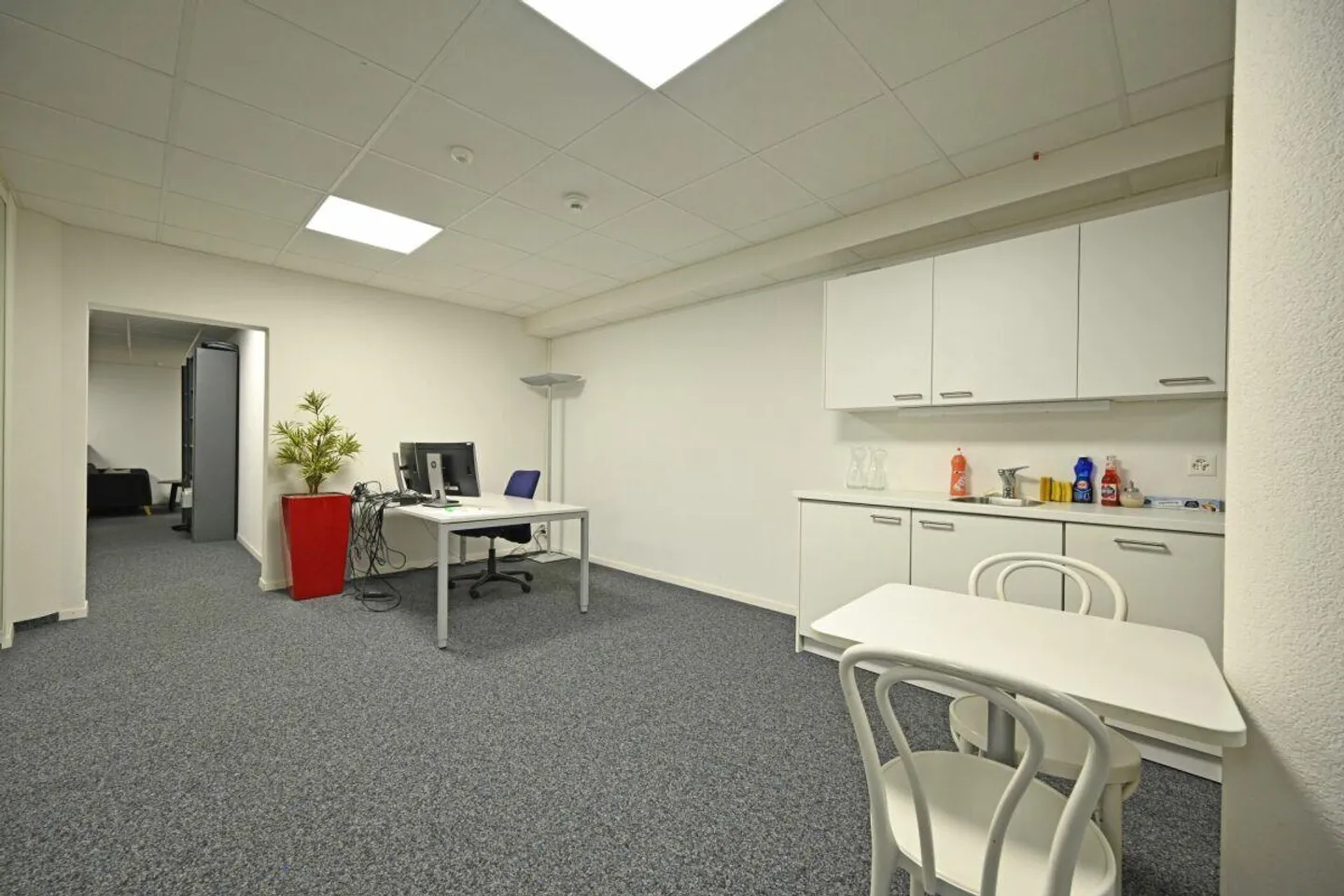 Spacious and developed office space in Mattenhof - Photo 4 of 8