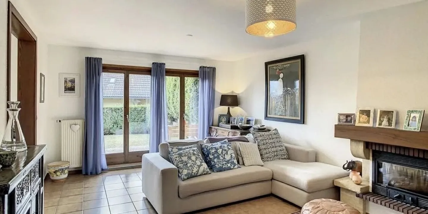 6-room semi-detached villa - Photo 2 of 6