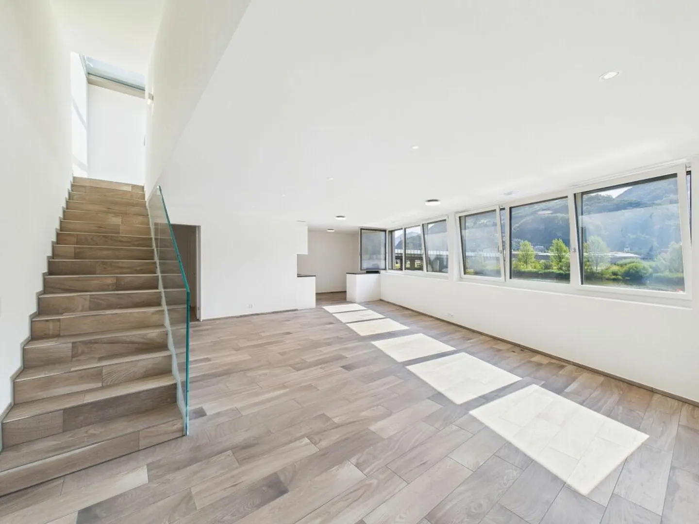 Einmalige Chance! Exklusiv und mit traumhafter Aussicht im Boathouse! - Foto 8 von 14