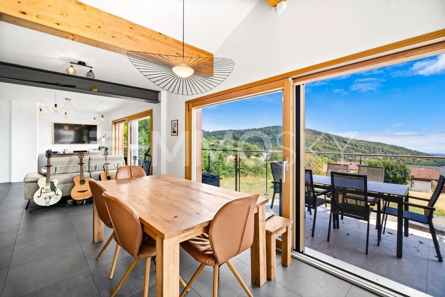 Charm, view and authenticity, individual house of approx. 200 m² - Photo 3 of 5
