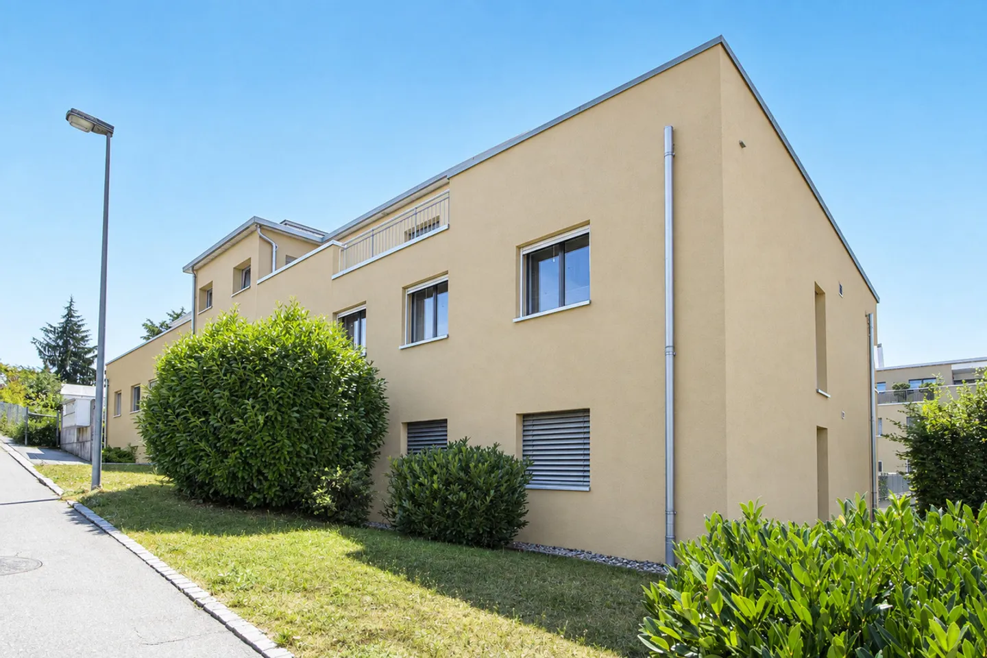 Appartement attrayant de 4,5 pièces avec balcon à louer - Photo 1 sur 16