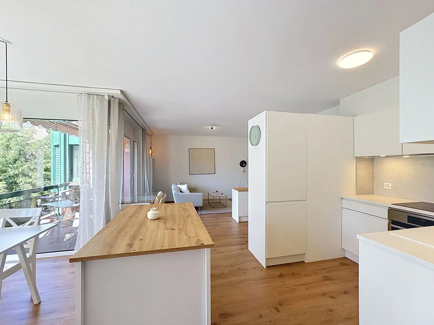 Renovierte, helle und perfekt gelegene Wohnung in Ecublens - Foto 3 von 9