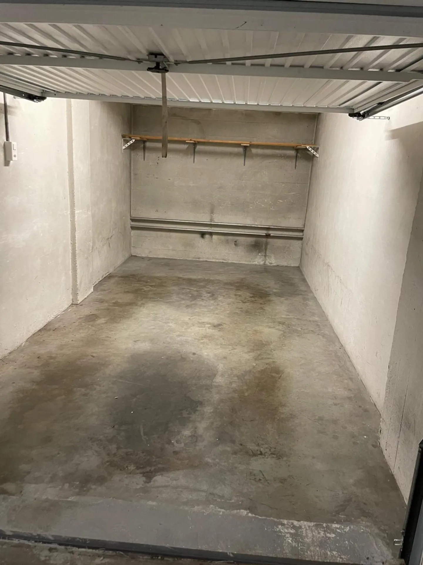 Garage for rent - Photo 1 of 2