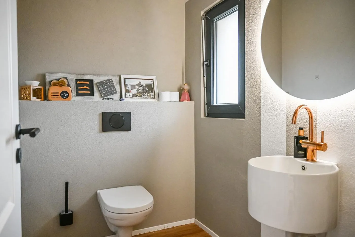 INSTALLATION ÉQUESTRE EN ZONE INDUSTRIELLE AVEC UN GRAND POTENTIEL - Photo 29 sur 42