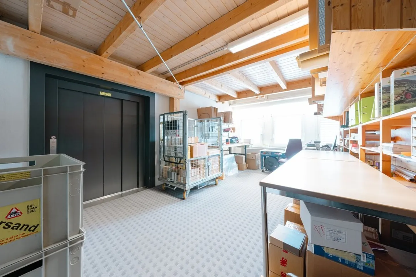 Espace commercial à Schöftland - Photo 3 sur 12