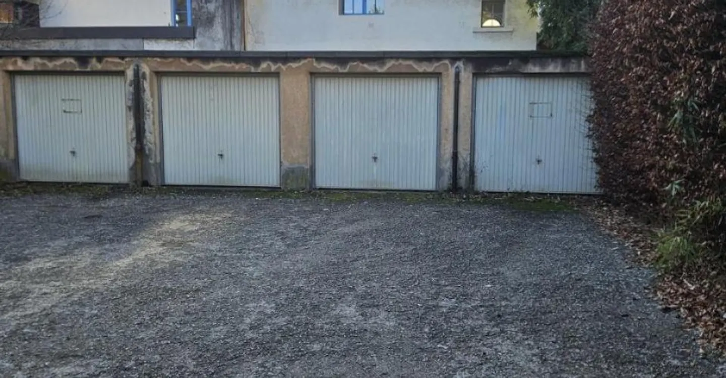 Erdgeschossgarage zur Miete im Florissant-Viertel - Foto 1 von 1
