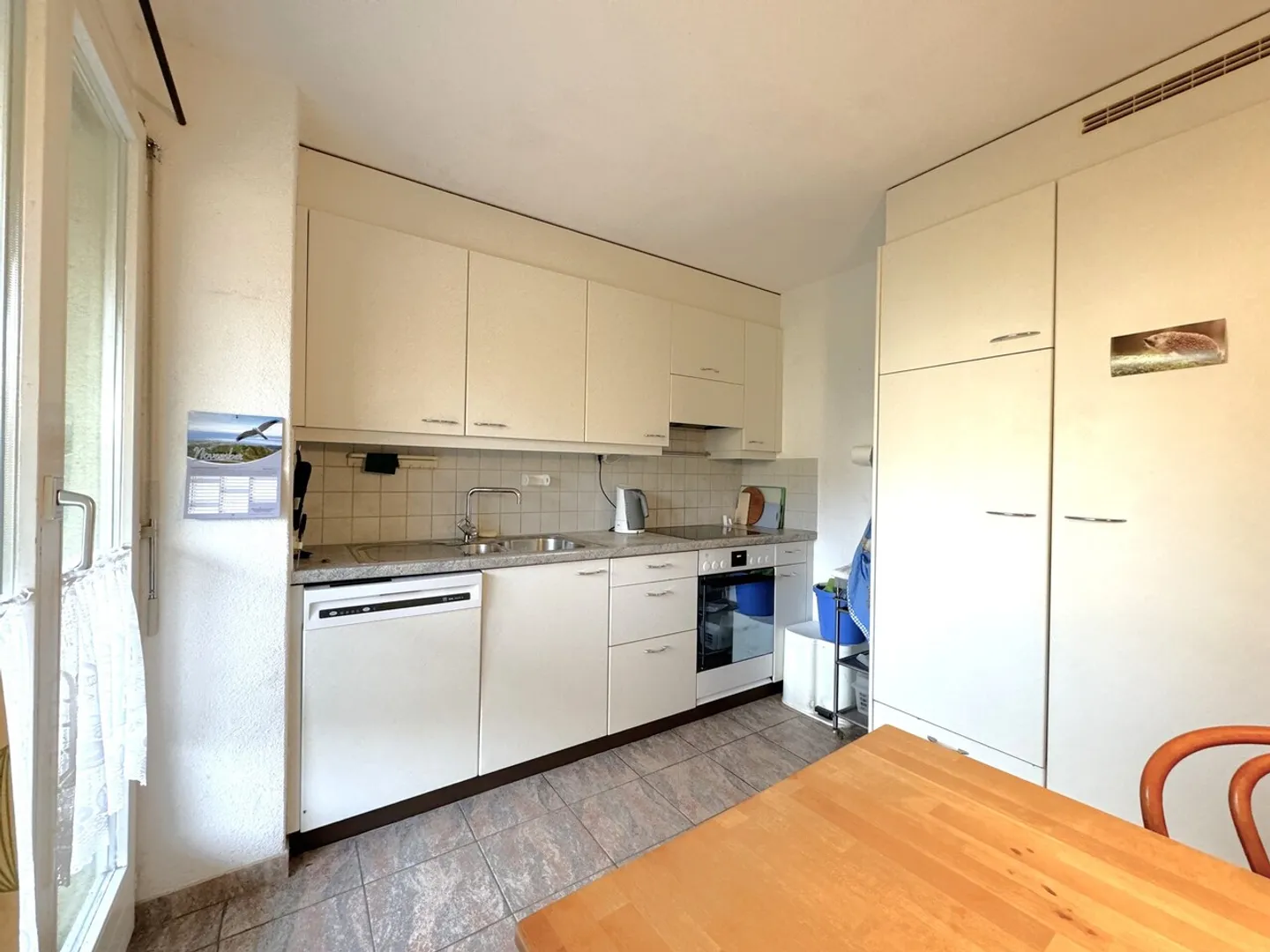 Central, quiet, sunny and at the top: Charming maisonette apartment - Photo 7 of 21