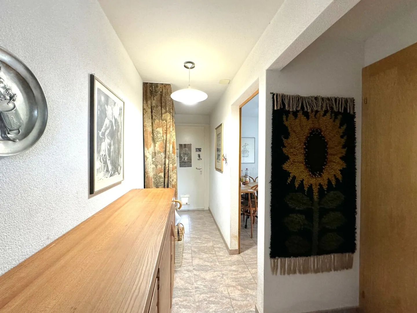 Central, quiet, sunny and at the top: Charming maisonette apartment - Photo 8 of 21