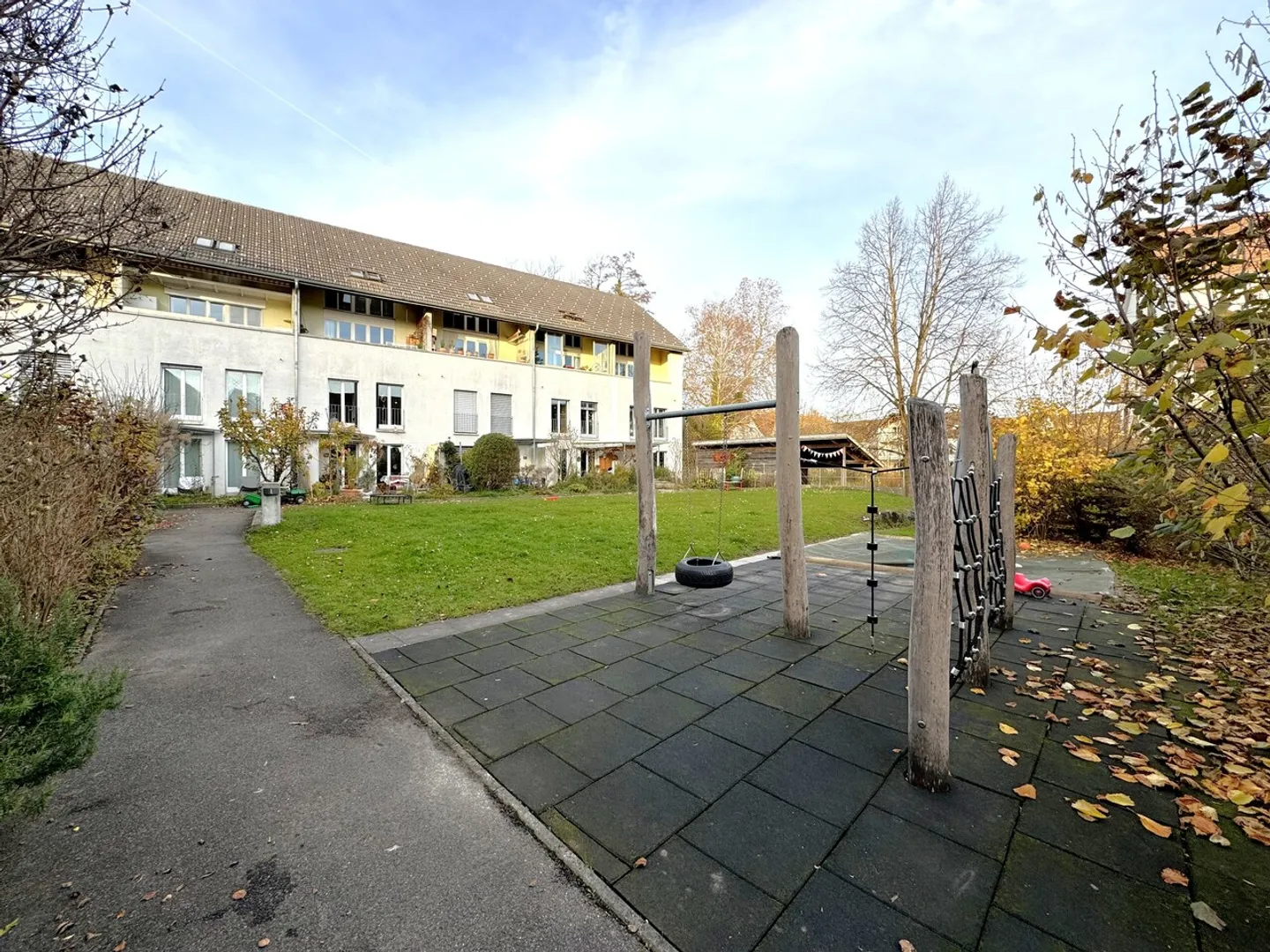 Central, quiet, sunny and at the top: Charming maisonette apartment - Photo 20 of 21