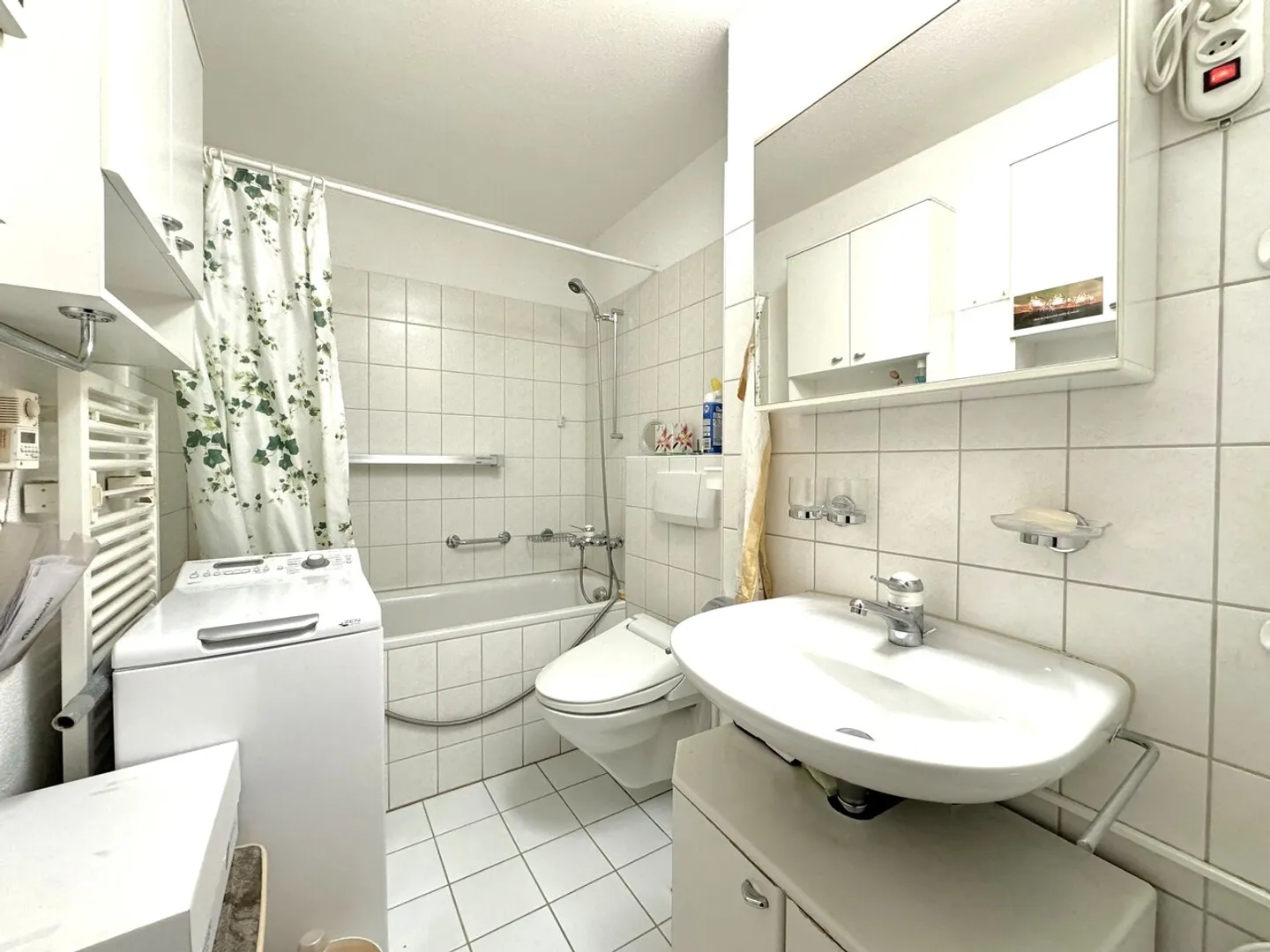 Central, quiet, sunny and at the top: Charming maisonette apartment - Photo 5 of 21