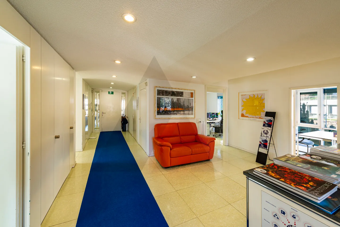 FOUR SPACIOUS OFFICES ON TWO FLOORS WITH PARKING SPACES - Photo 4 of 15