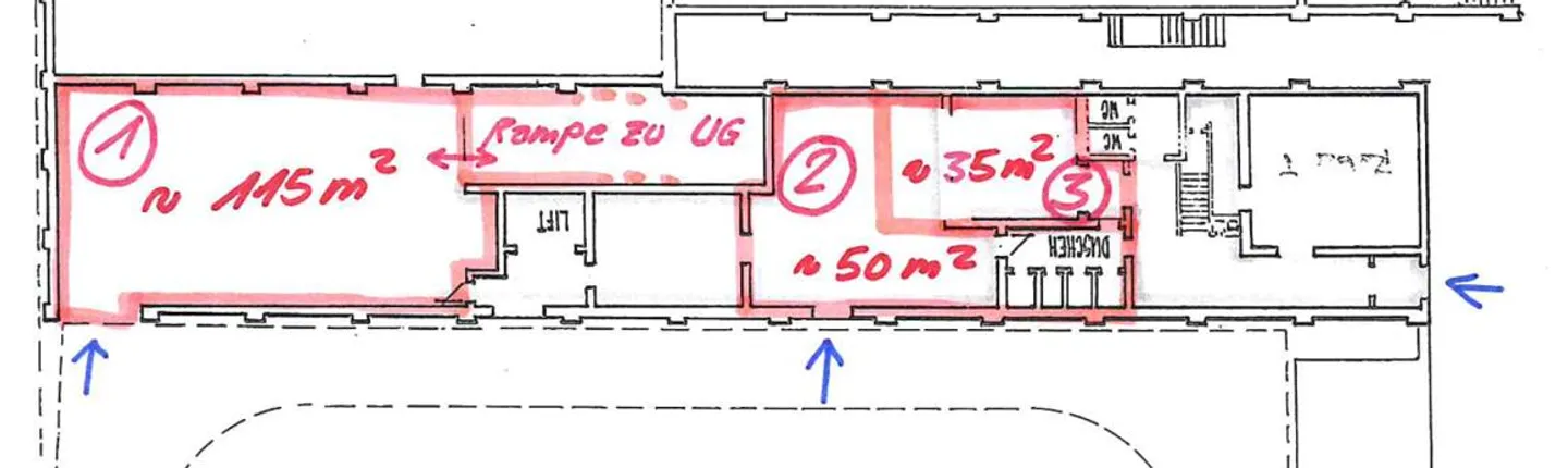 Espace de stockage accessible au rez-de-chaussée avec rampe vers le sous-sol - Photo 6 sur 6