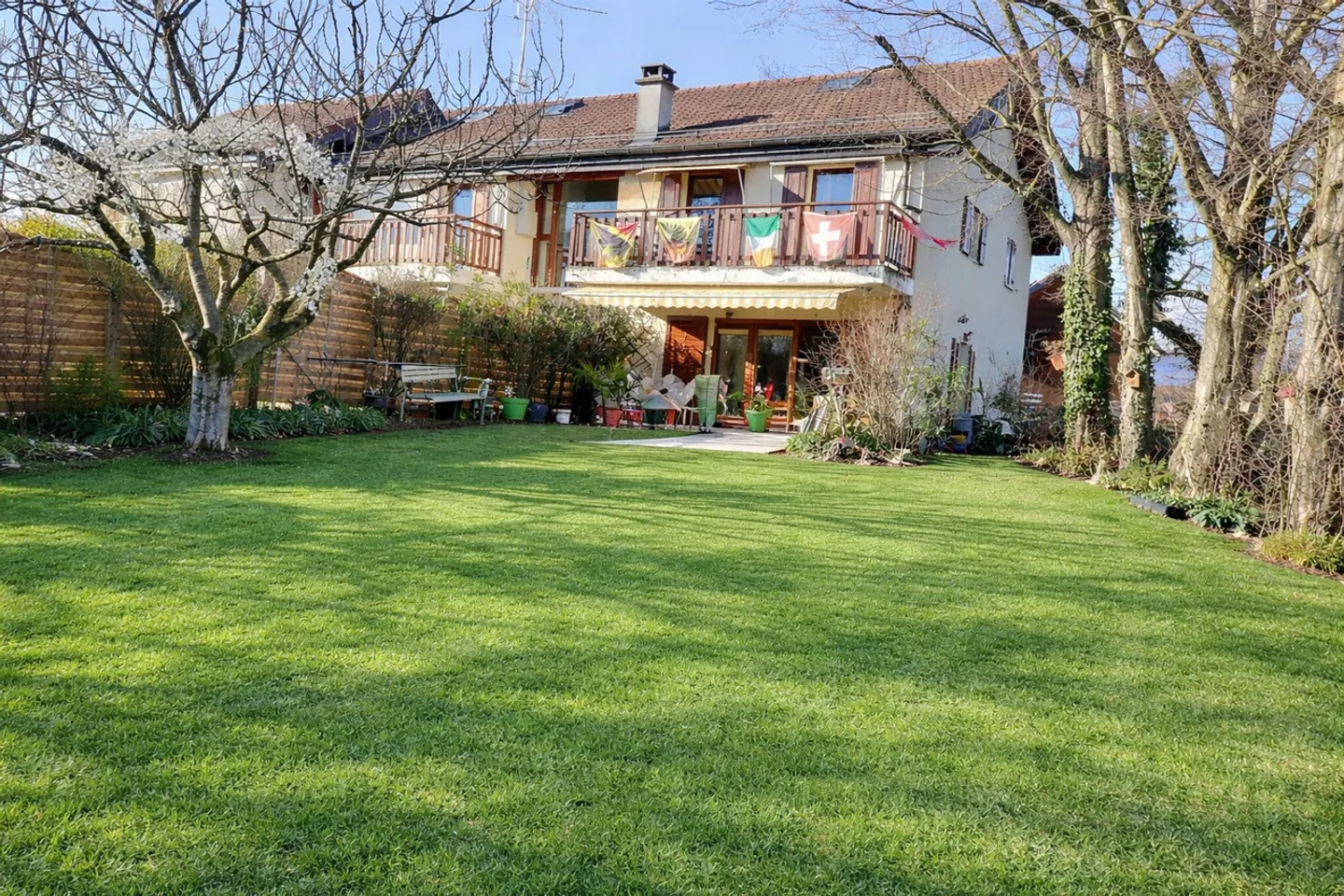 Schönes Haus in besetztem Leibrentenvertrag ohne Miete in ruhiger Lage mit großem Garten - Foto 1 von 15