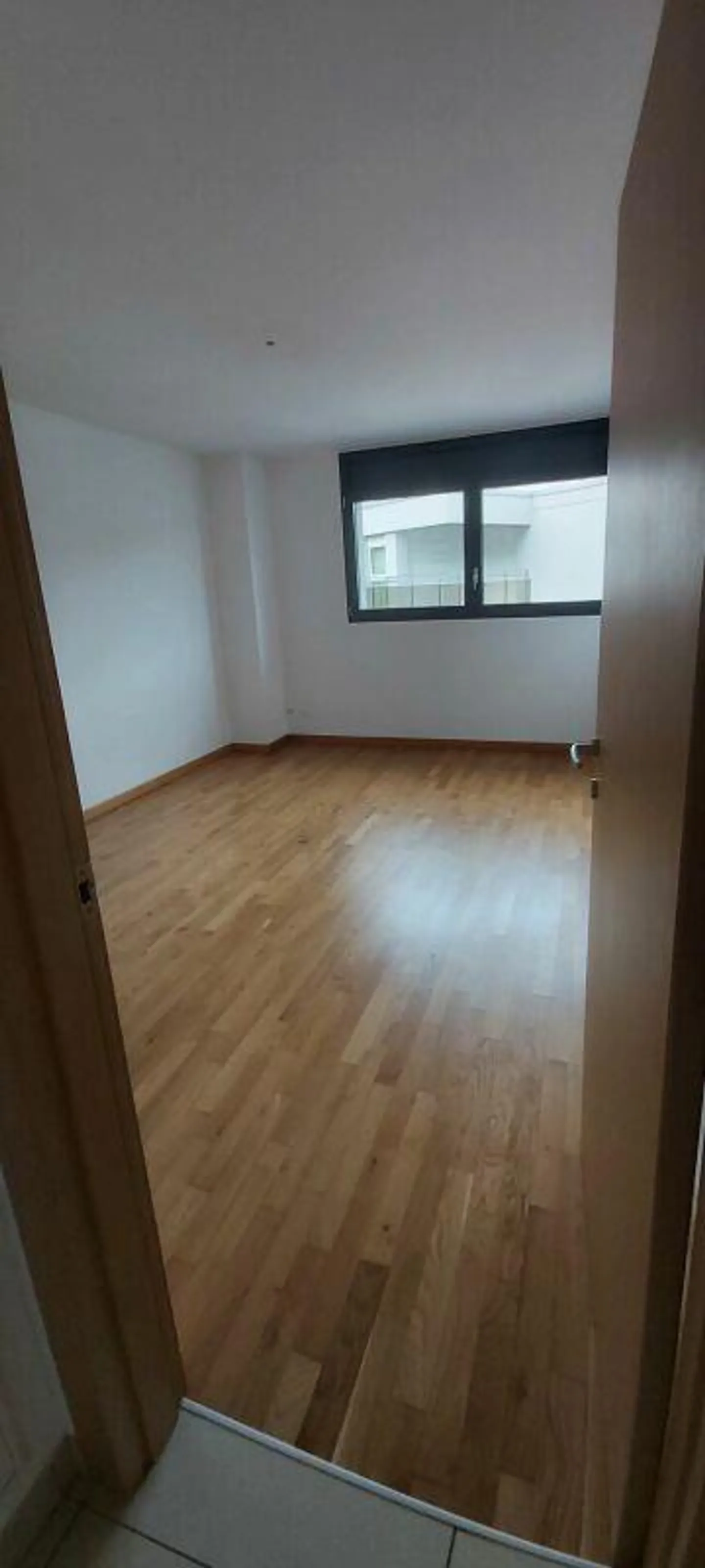 MAGNIFIQUE ET LUMINEUX APPARTEMENT DE 4.5 PIÈCES - Photo 8 sur 13