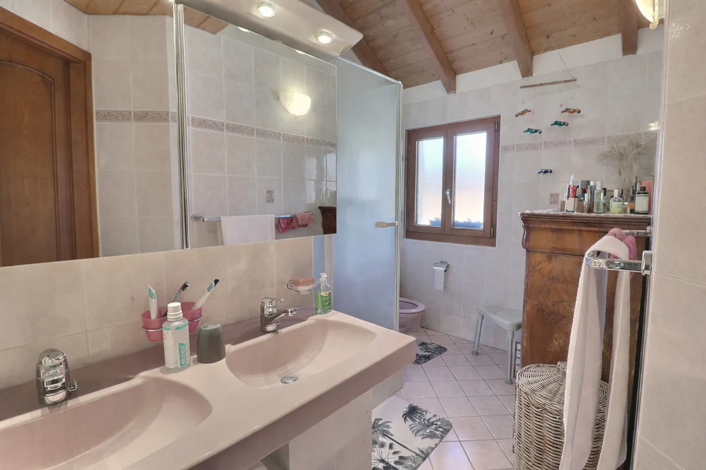 Schönes Haus in besetztem Leibrentenvertrag ohne Miete in ruhiger Lage mit großem Garten - Foto 12 von 15