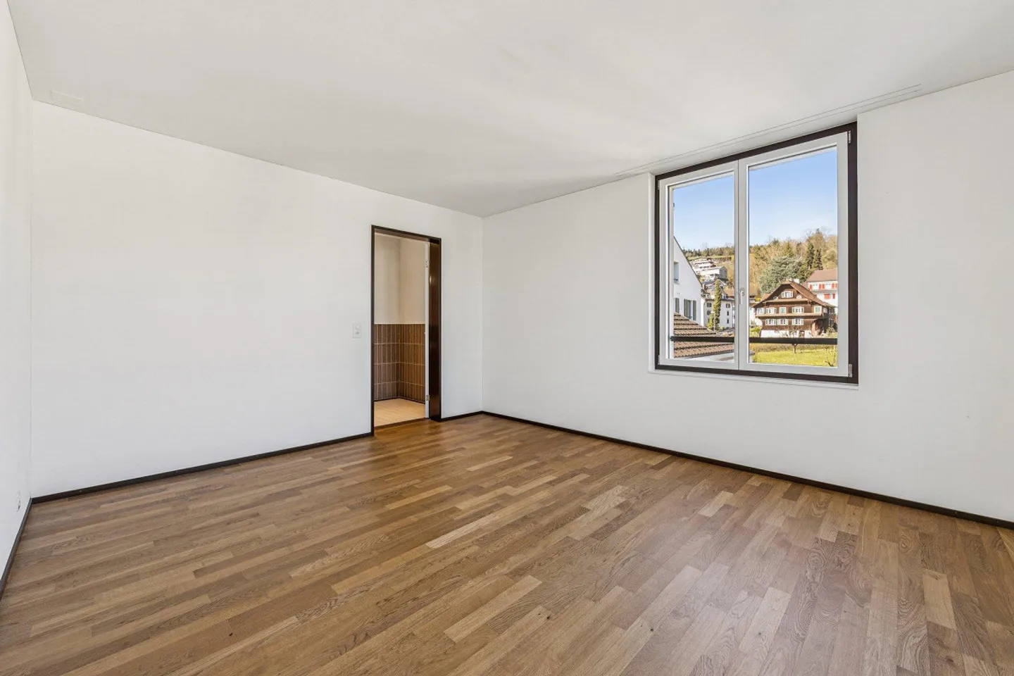 Attractive, bright apartment in the center of Ruswil with beautiful views - Photo 9 of 13