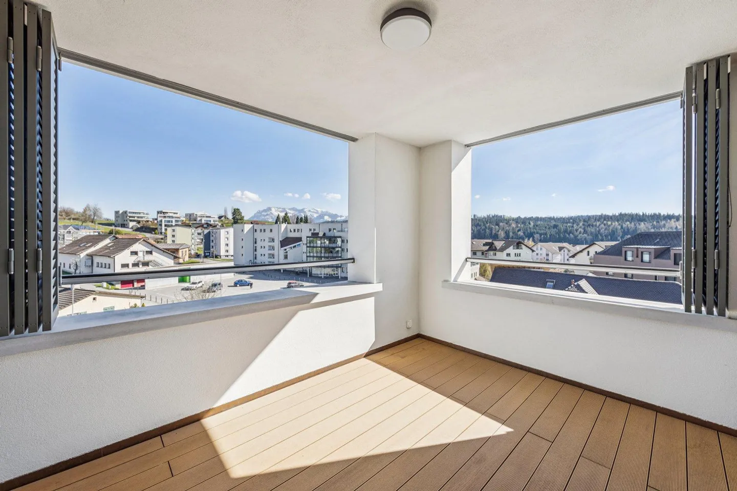 Attractive, bright apartment in the center of Ruswil with beautiful views - Photo 11 of 13