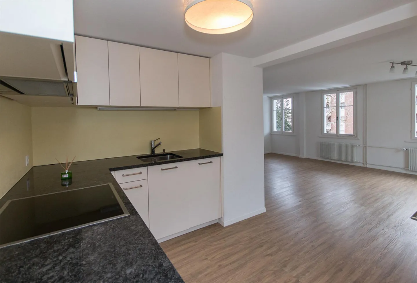 4-room apartment, completely renovated, very central - Photo 5 of 17