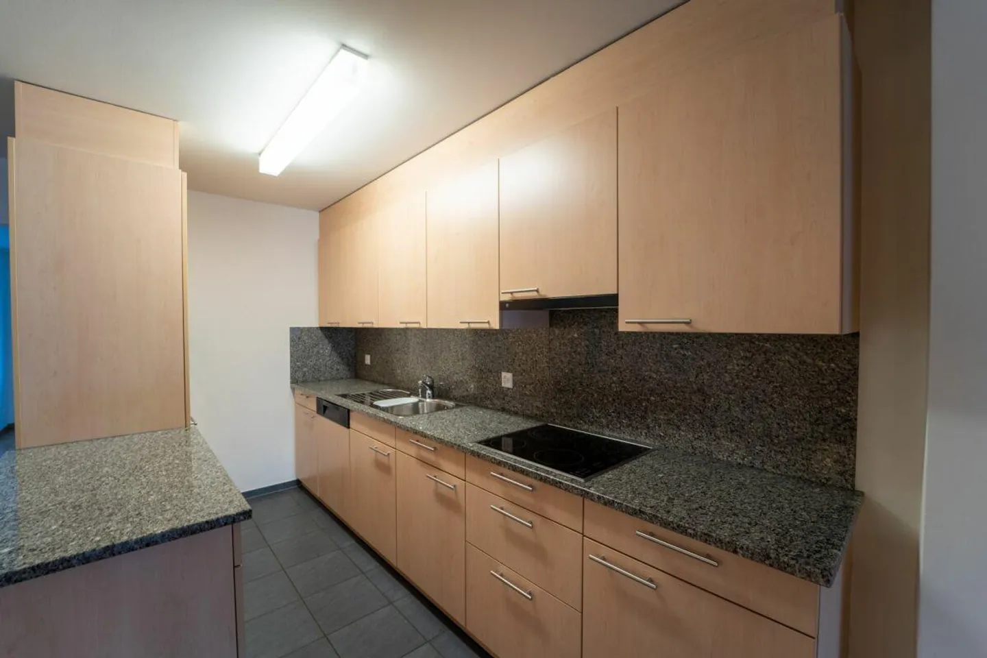 Grosszügige 4.5-Zimmer-Wohnung mit modernem Wohnkomfort - Foto 4 von 11