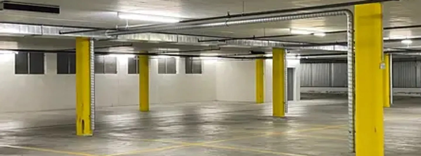 Posti auto con stazione di ricarica E a Oerlikon - Foto 4 di 4