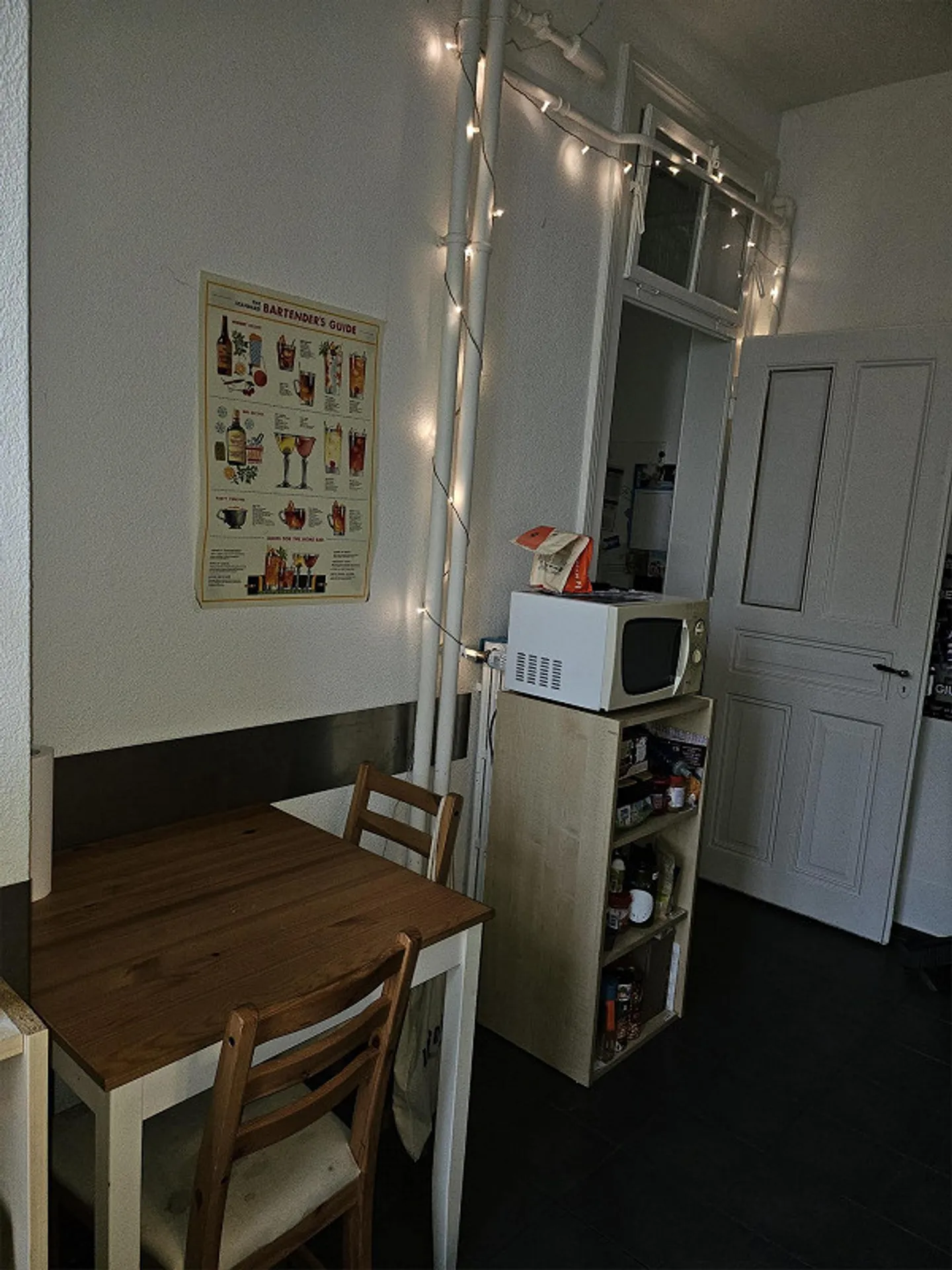 Room in shared apartment in Chilefäud - Photo 3 of 6
