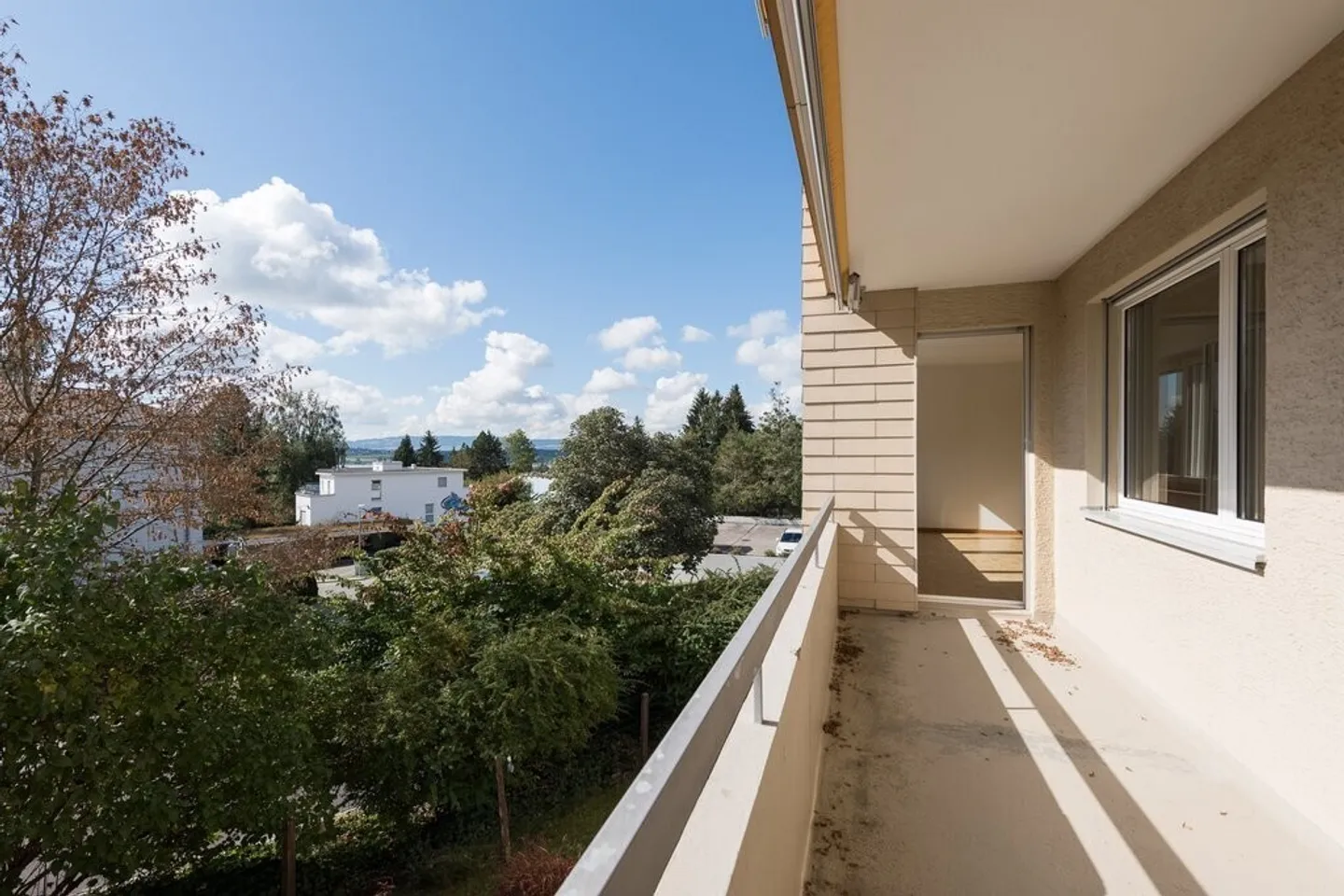 Living with a view of the countryside - Photo 2 of 6