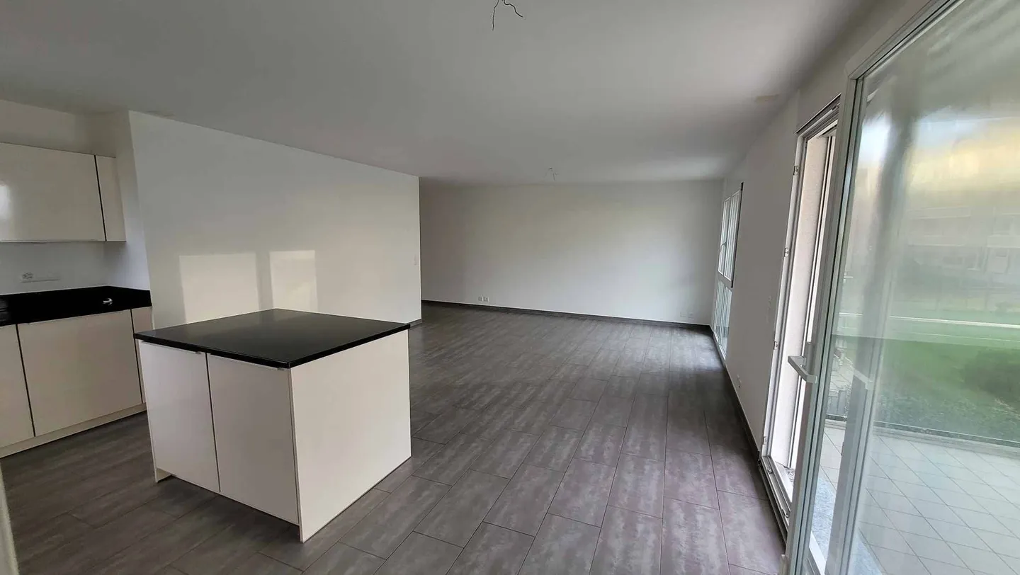 Charming 4½ Room Apartment - Photo 2 of 13