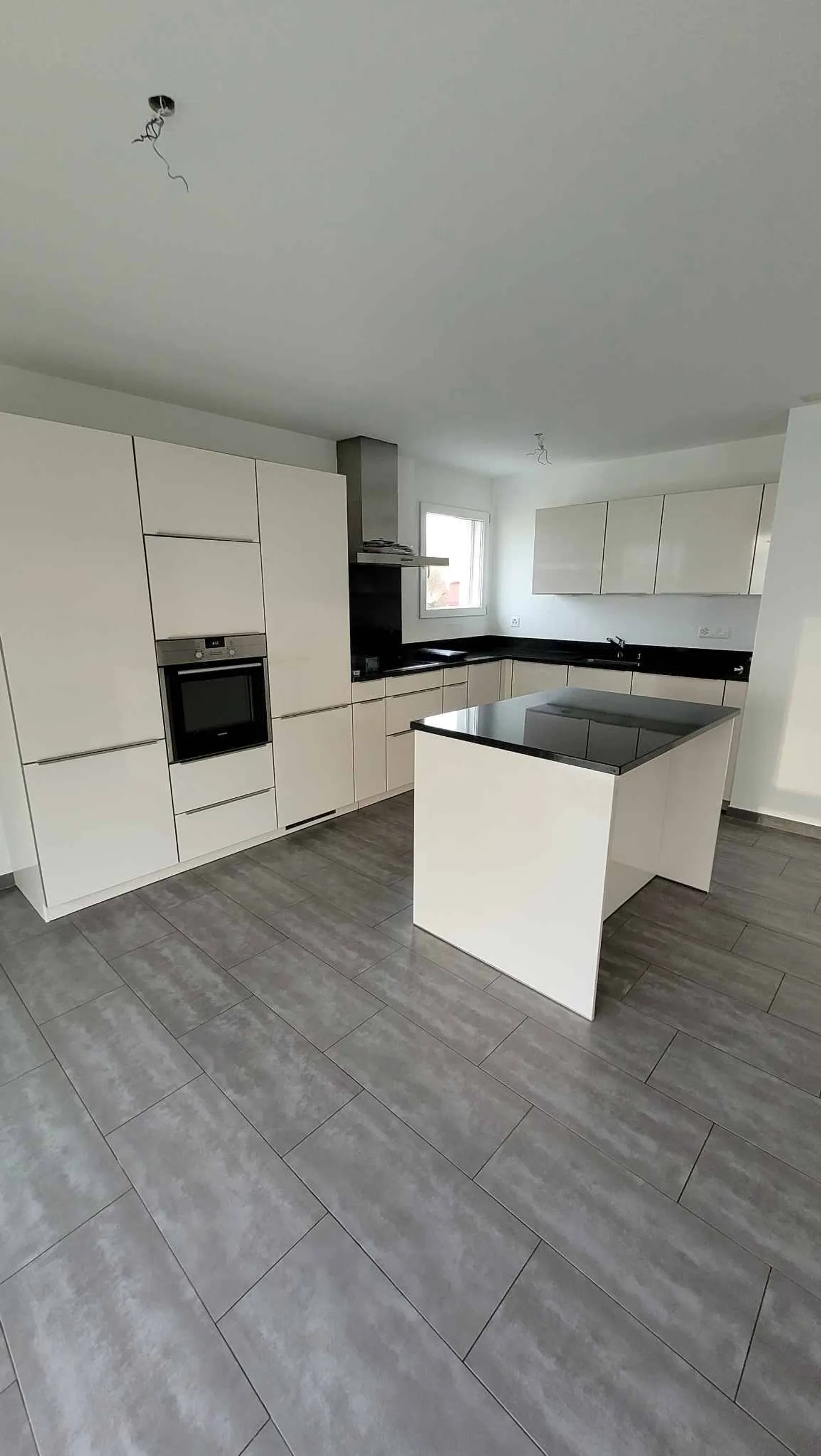 Charming 4½ Room Apartment - Photo 3 of 13