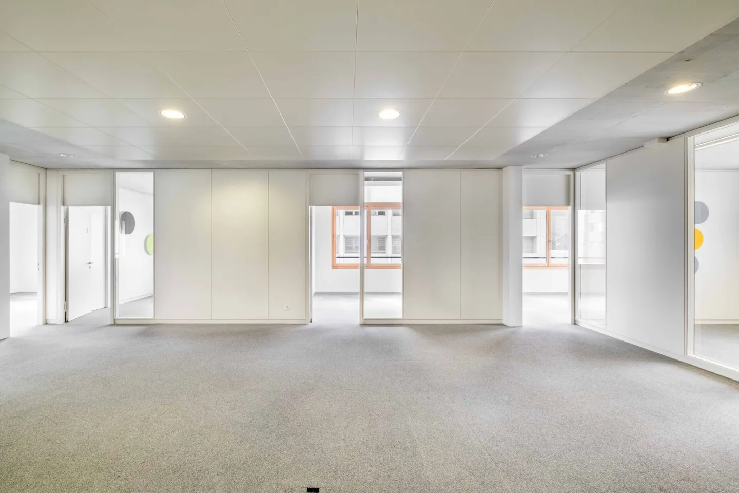 Spazio commerciale rappresentativo nel centro (15-410m²) - Ideale per studio, ufficio o sale terapia - Foto 8 di 19