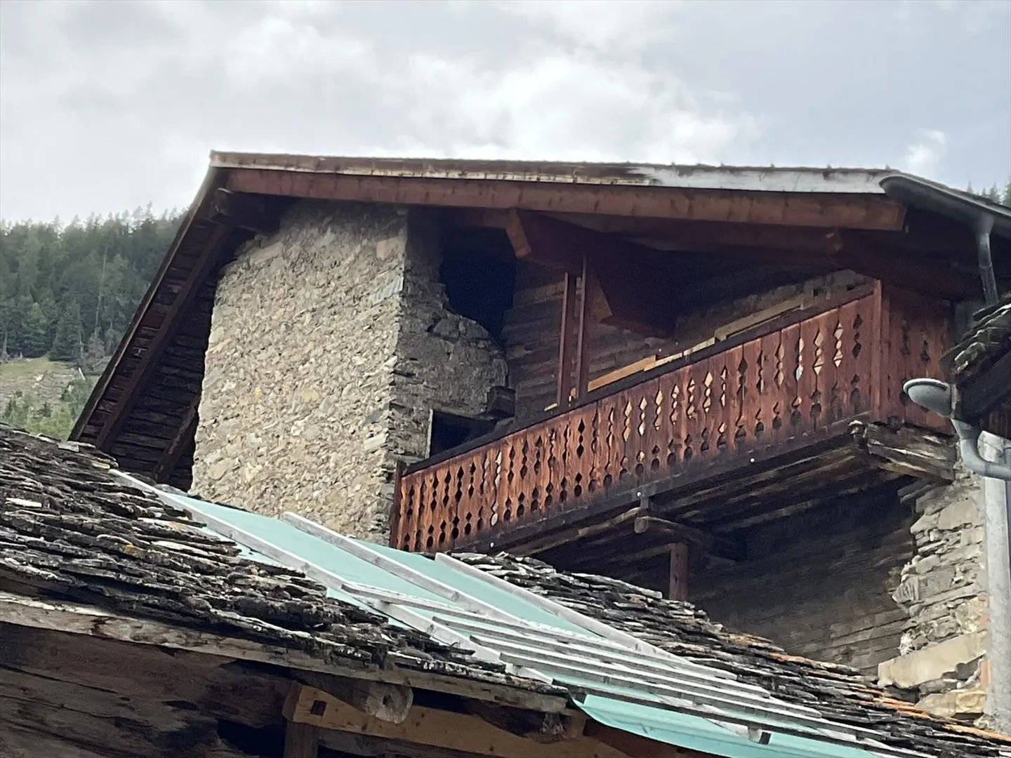 Village house and barn to renovate - Photo 6 of 13