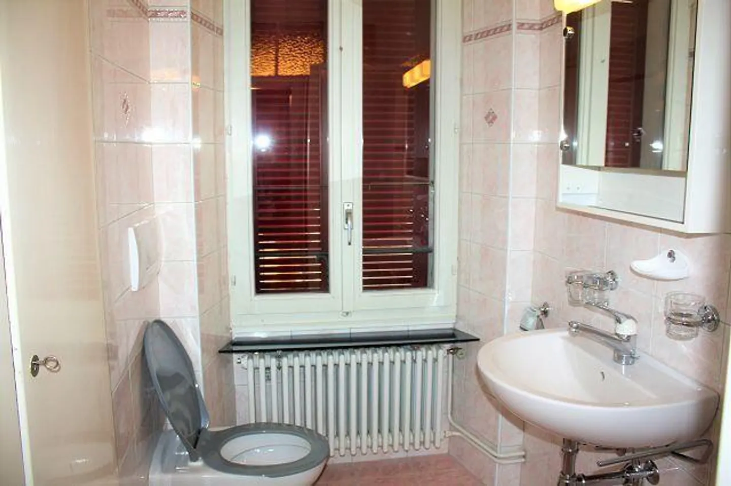 Casa plurifamiliare di 3 app.a reddito con terrazzi e garage / 3-Fa... - Foto 14 di 47