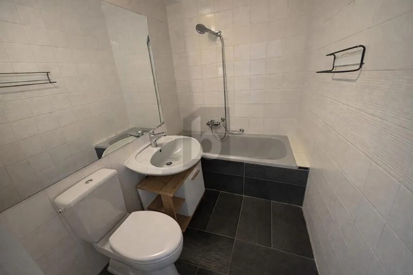 Appartement lumineux avec vue sur le lac - Photo 5 sur 6