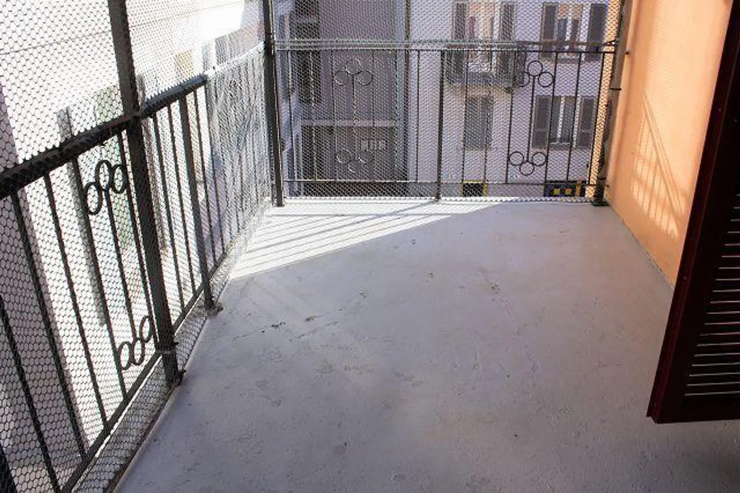 Casa plurifamiliare di 3 app.a reddito con terrazzi e garage / 3-Fa... - Foto 36 di 47