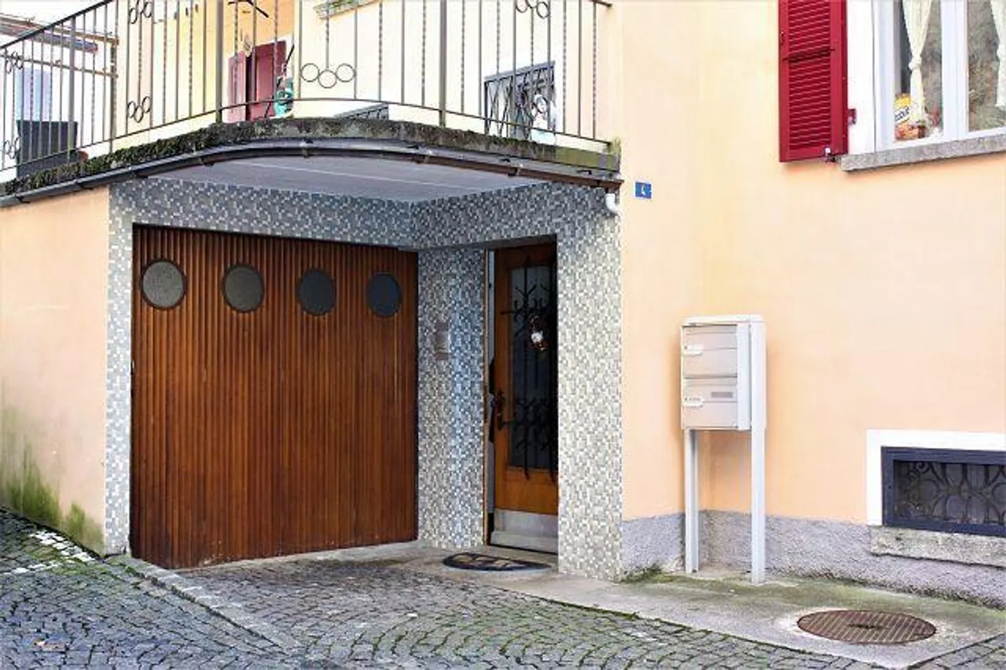 Casa plurifamiliare di 3 app.a reddito con terrazzi e garage / 3-Fa... - Foto 38 di 47