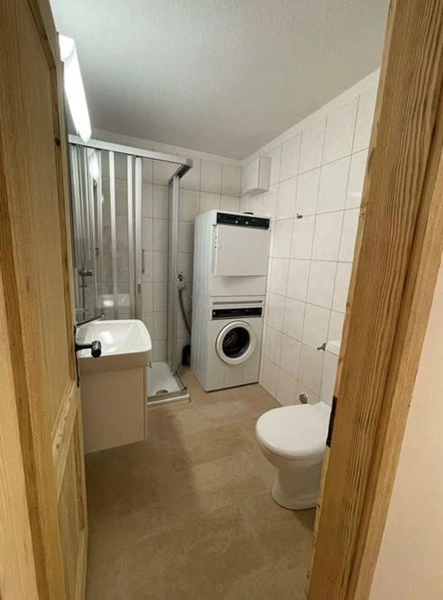 TEMPORAIRE JUSQU'AU 30.09.2029 / Appartement avec vue sur le lac au cœur de St. Moritz - Photo 6 sur 9