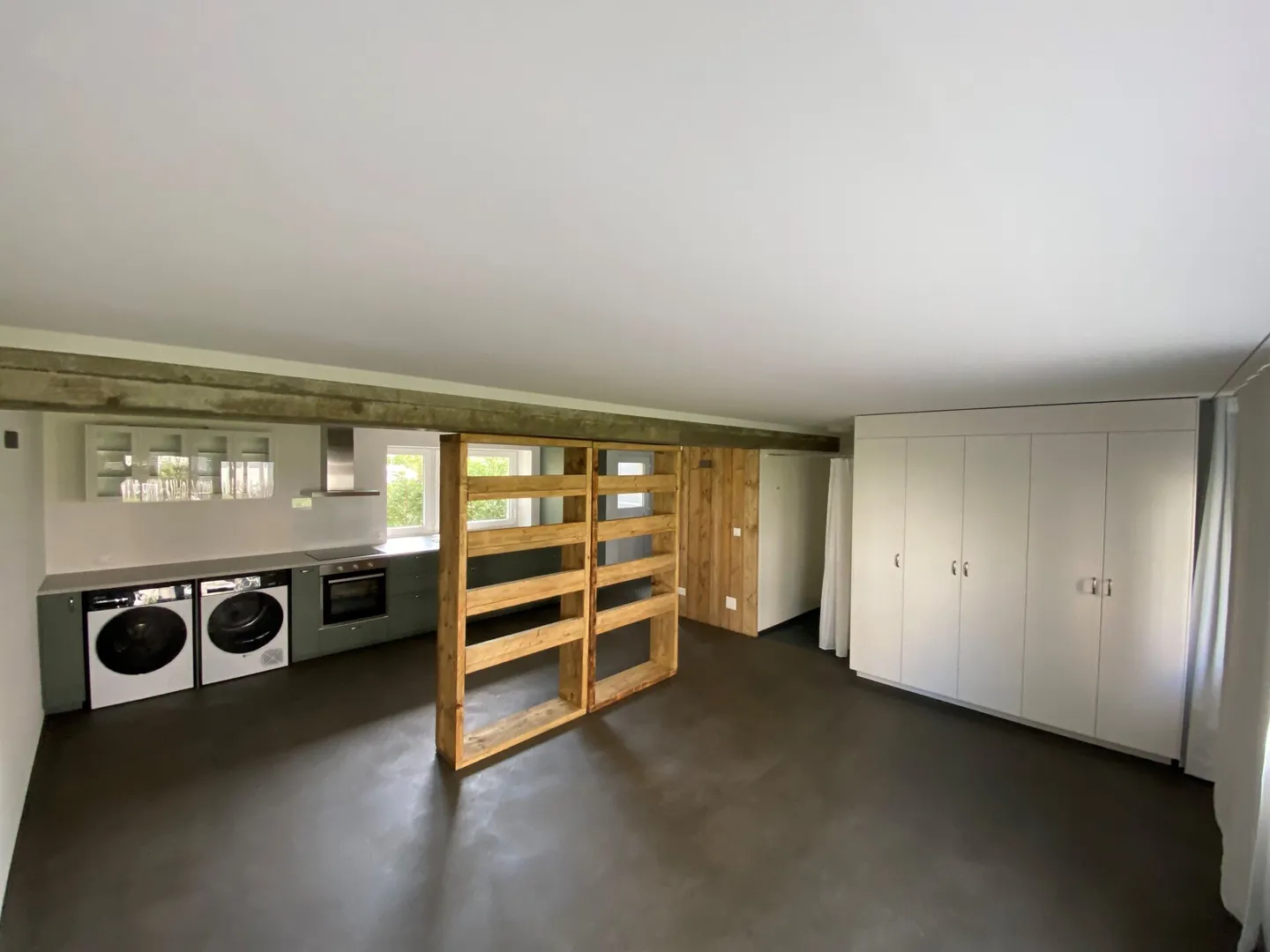 Vivere moderno ad Aegerten - studio nuovo con posto auto e area giardino - Foto 4 di 10