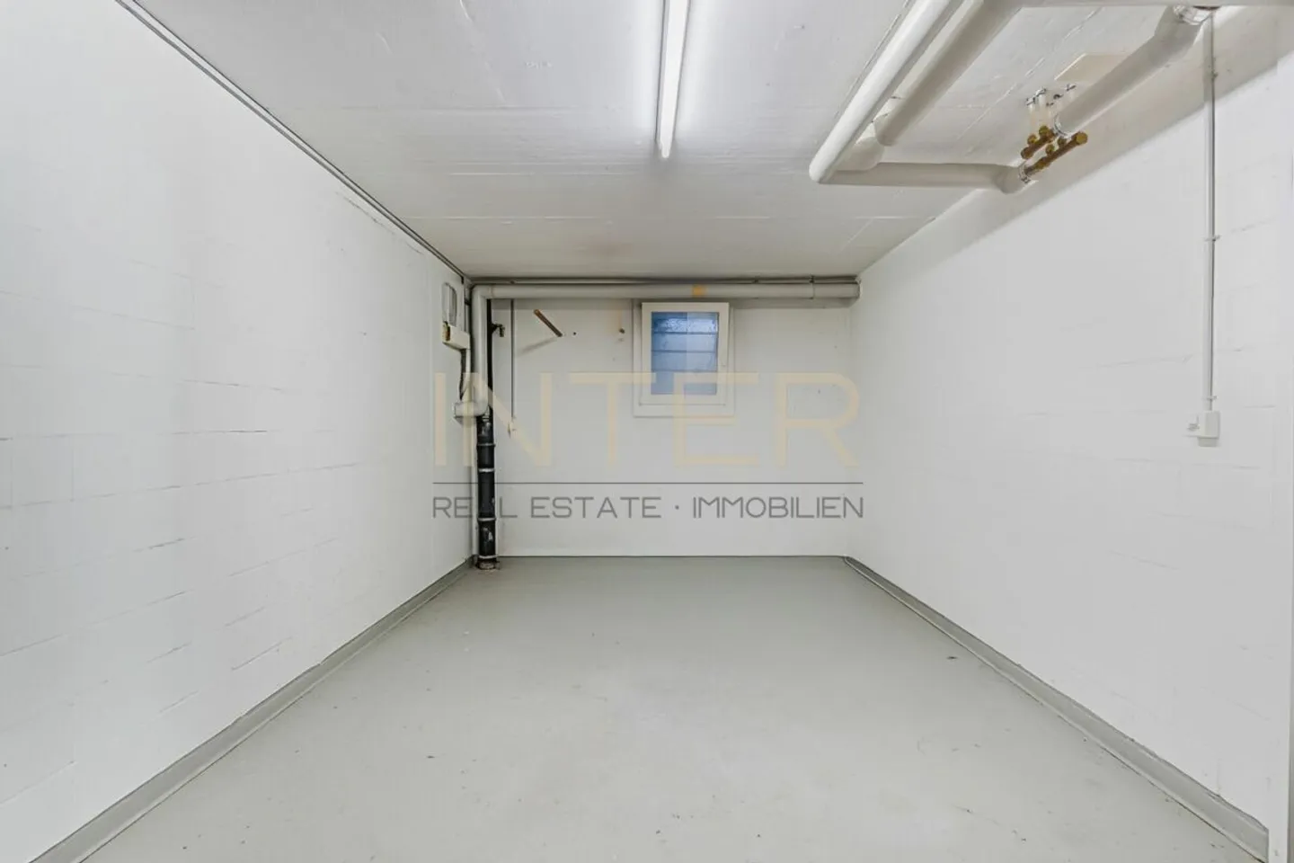 Emplacement ensoleillé en pente avec vue sur la verdure - Maison jumelée de 5,5 pièces - Photo 18 sur 20