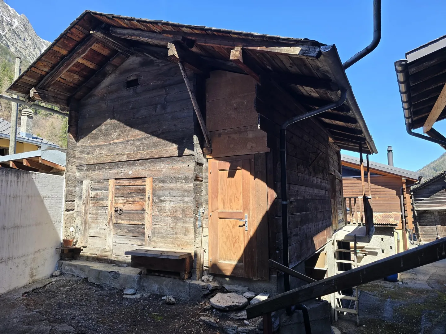 Maison de caractère à rénover - Photo 8 sur 11