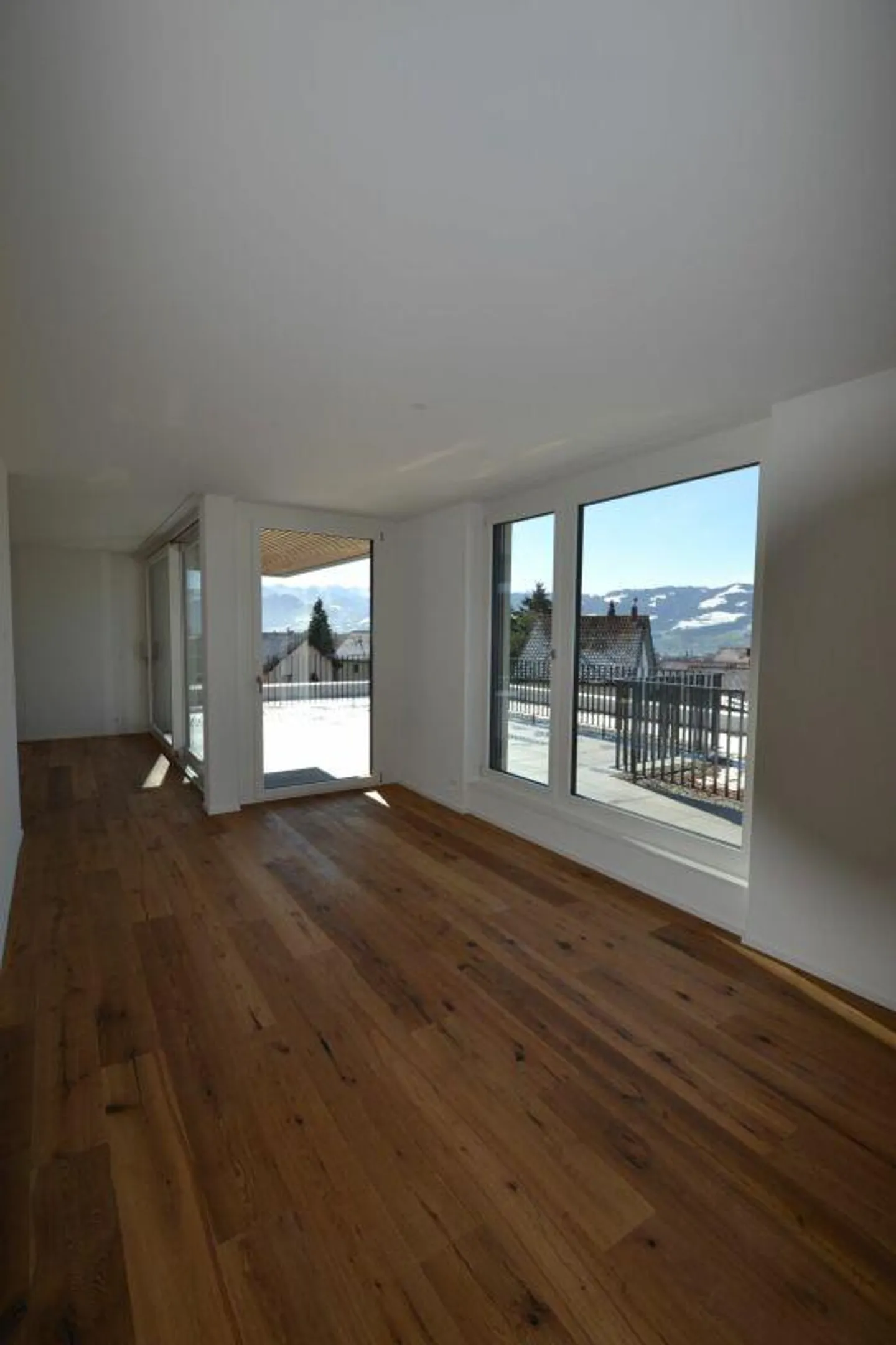 Attique de 3,5 pièces - Photo 2 sur 9