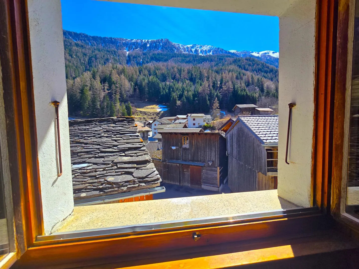 Maison de caractère à rénover - Photo 1 sur 11